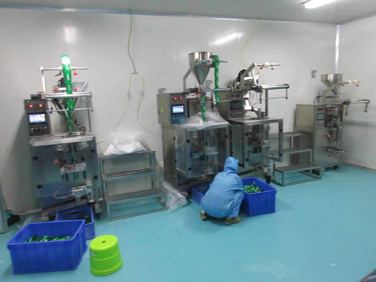 Solid dosage production line in a clean workshop