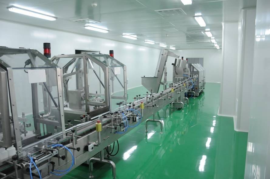 Supplement production hall with segregated manufacturing areas