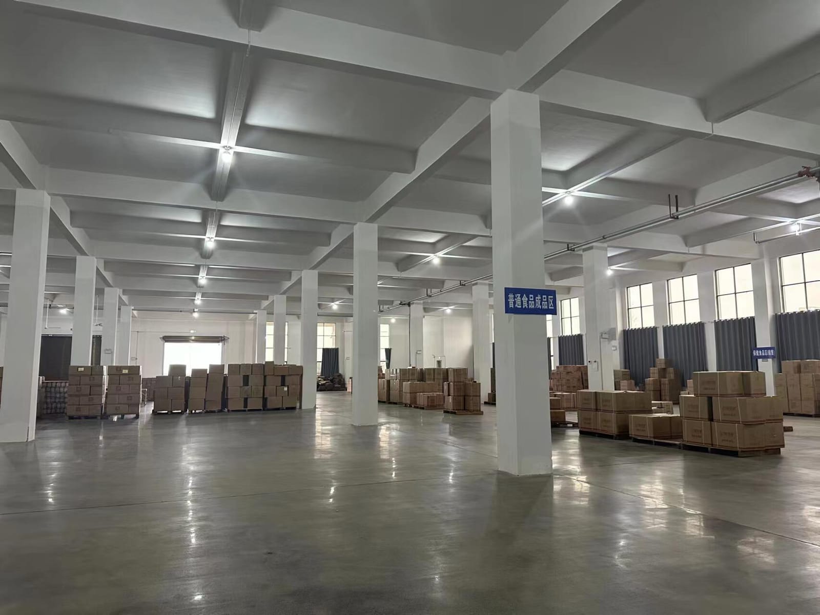 Finished goods warehouse with palletised cartons